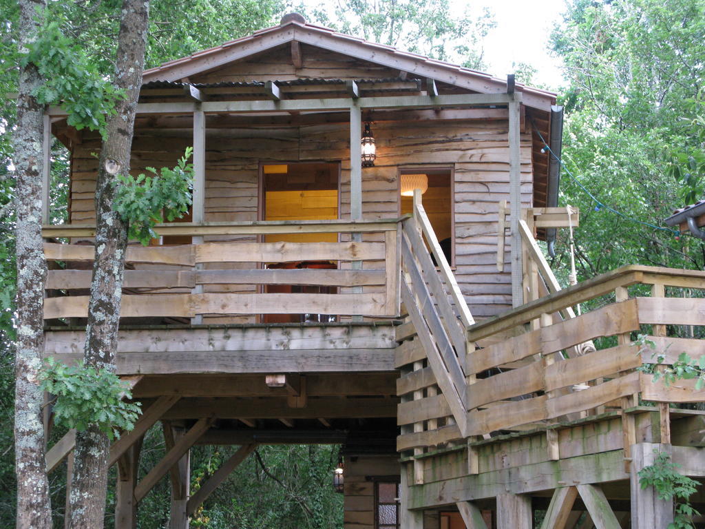 Les Cabanes Du Tertre Urval Exterior foto