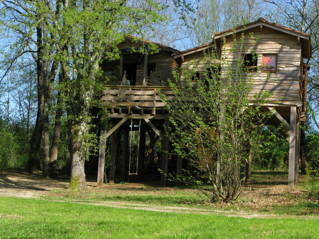 Les Cabanes Du Tertre Urval Exterior foto